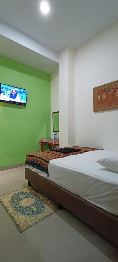 The Cabin Hotel Ambasador Yogyakarta Exterior photo